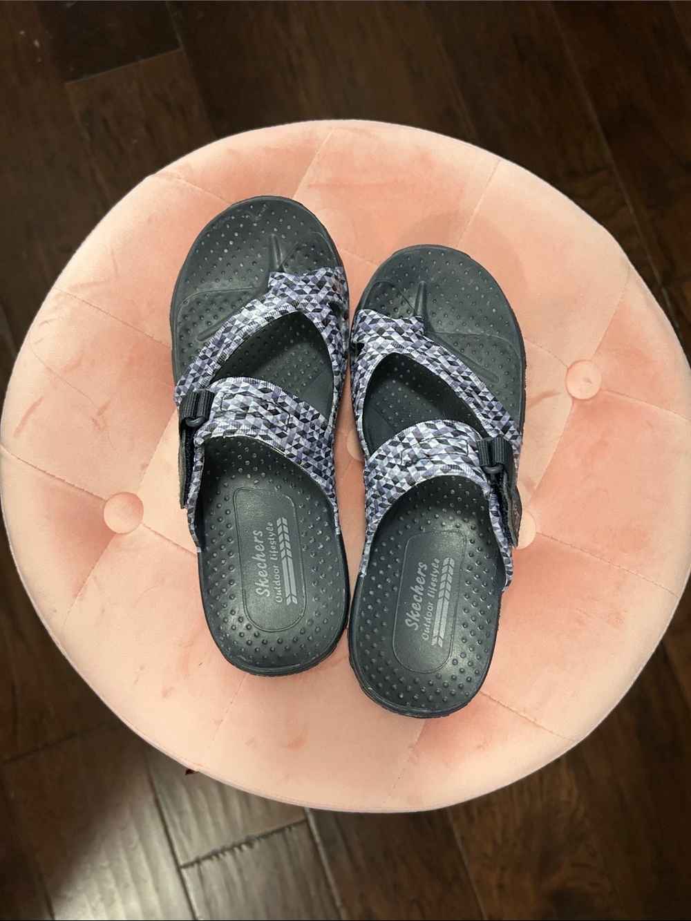 Skechers Women’s Navy and Light Gray Patterned Slide Sandals